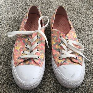 Converse Floral Print size 7